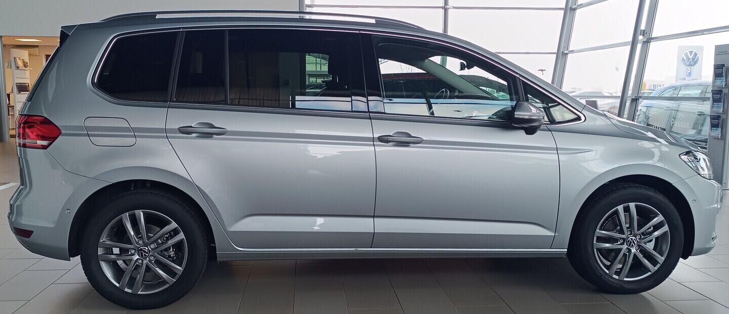 O121O07959_18.webp_Touran People 1,5 TSI EVO2 7DSG 110 kW