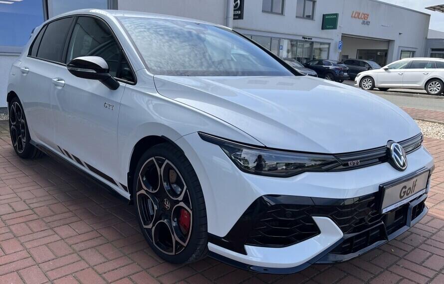 O121O07968_18.webp_Golf GTI Clubsport 2,0 TSI 221 kW 7 DSG