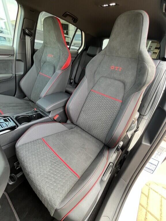 O121O07968_22.webp_Golf GTI Clubsport 2,0 TSI 221 kW 7 DSG
