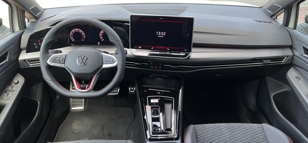 O121O07968_23.webp_Golf GTI Clubsport 2,0 TSI 221 kW 7 DSG