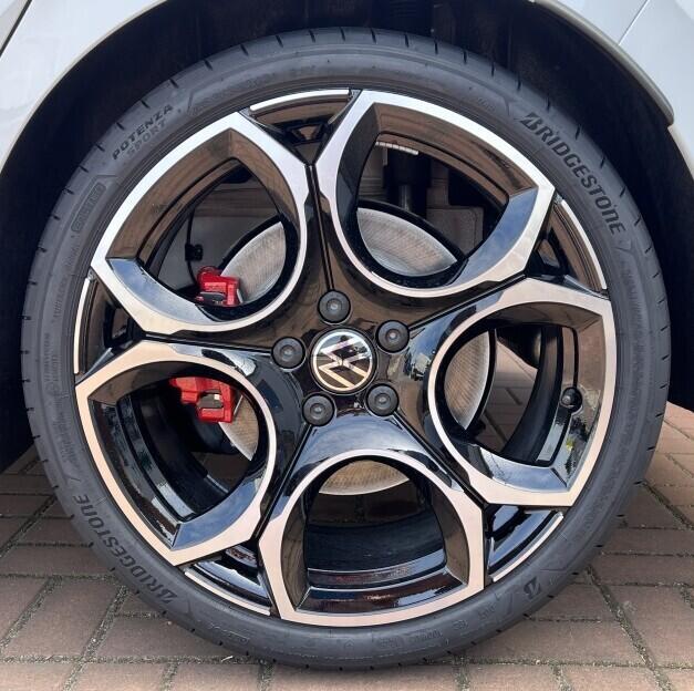 O121O07968_26.webp_Golf GTI Clubsport 2,0 TSI 221 kW 7 DSG