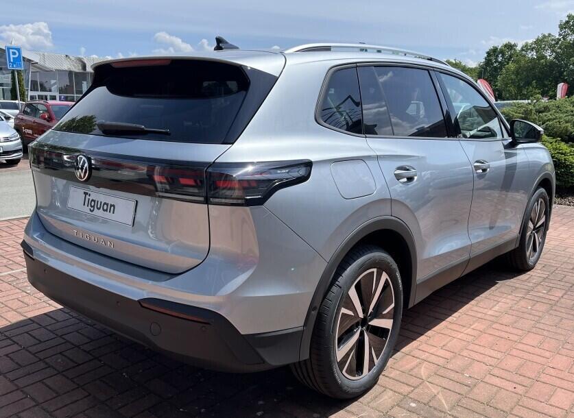 O121O07970_16.webp_Tiguan People 2,0 TDI 110 kW 7 DSG