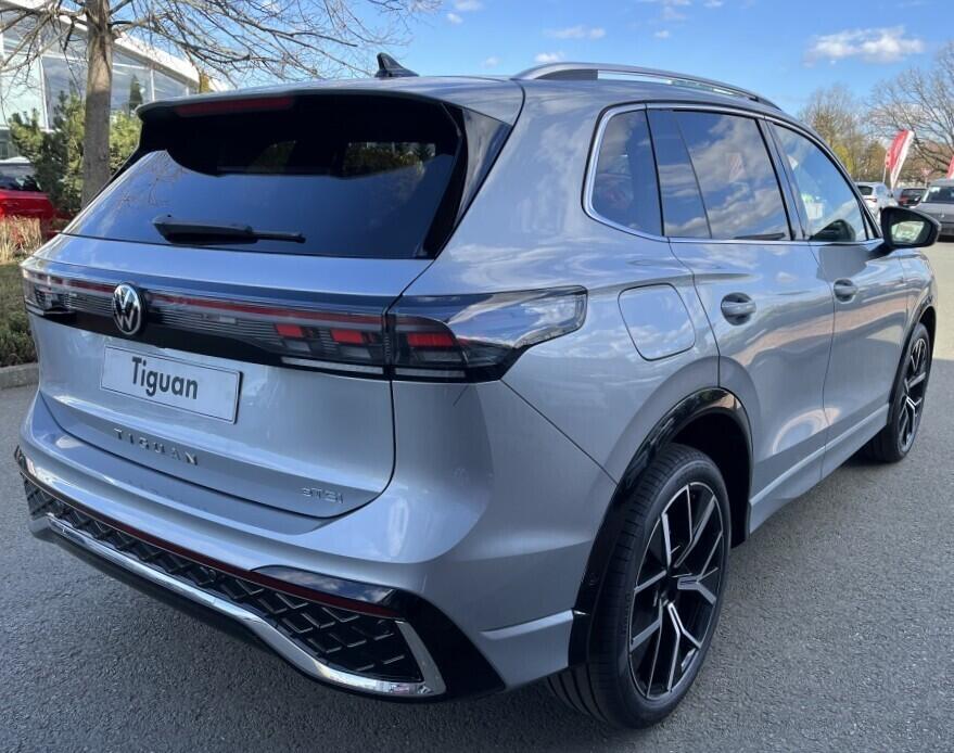 O121O07987_16.webp_Tiguan R-Line People 1,5 eTSI mHEV 110 kW