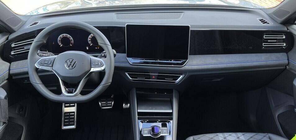 O121O07987_22.webp_Tiguan R-Line People 1,5 eTSI mHEV 110 kW