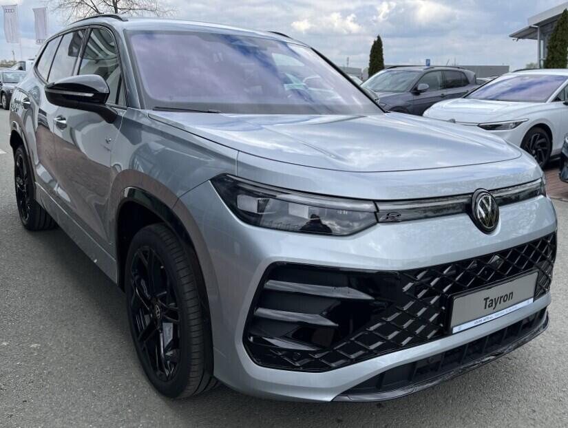 O121O07991_18.webp_Tayron R-Line 1,5 TSI eHybrid 150 kW 6 DSG