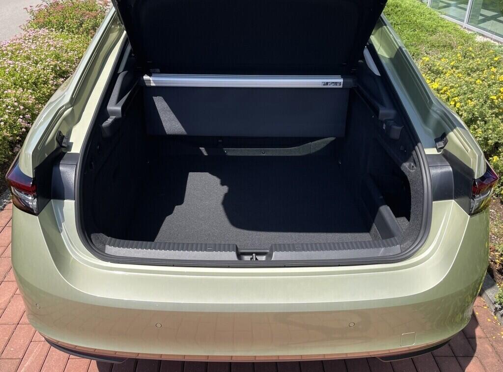 O121S09261_19.webp_Superb L&K  2,0 TDI 4x4 142 kW
