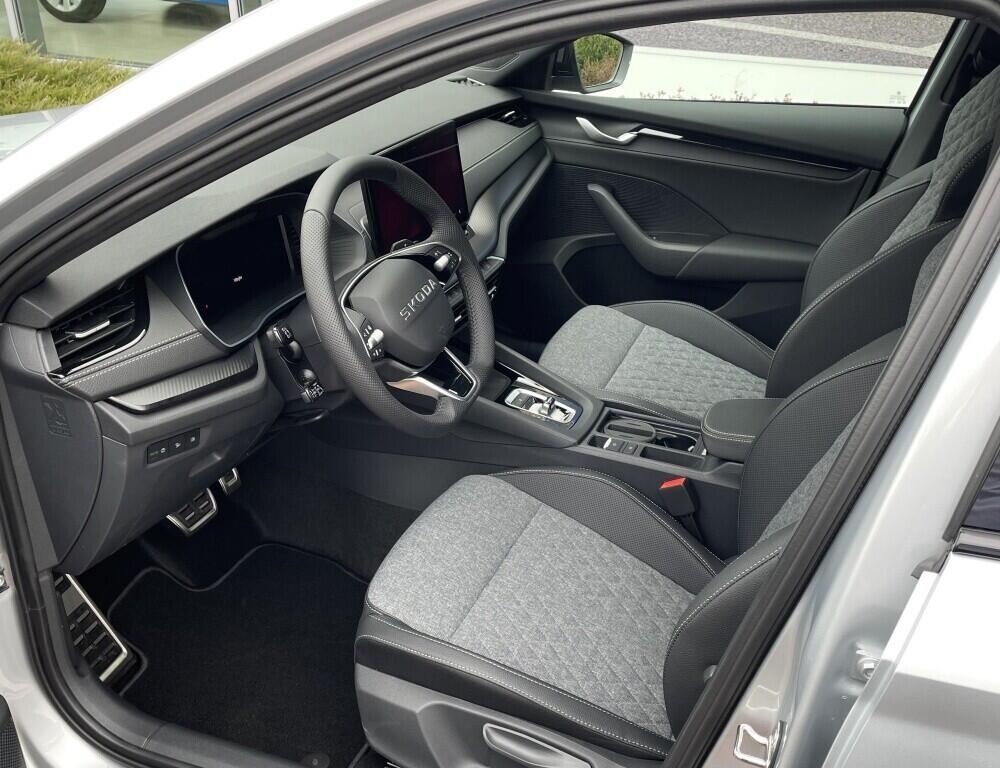 O121S09753_16.webp_Octavia Combi Sportline 2,0 TDI 110 kW