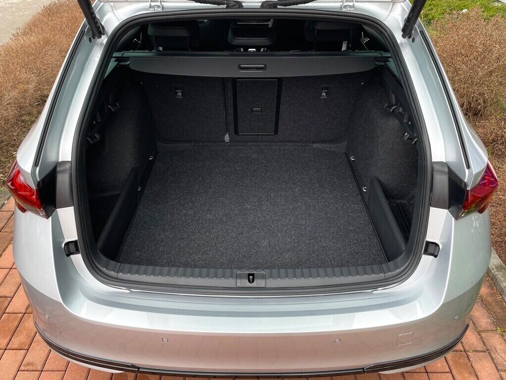 O121S09753_18.webp_Octavia Combi Sportline 2,0 TDI 110 kW