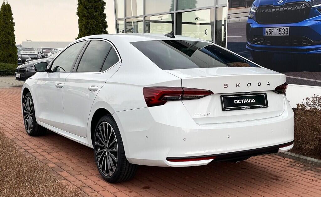 O121S09757_12.webp_Octavia Selection 2,0 TDI 110 kW