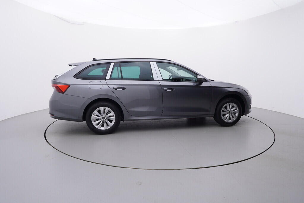 O121S09765_15.webp_Octavia Combi Selection 1,5 TSI m-HEV 110 kW
