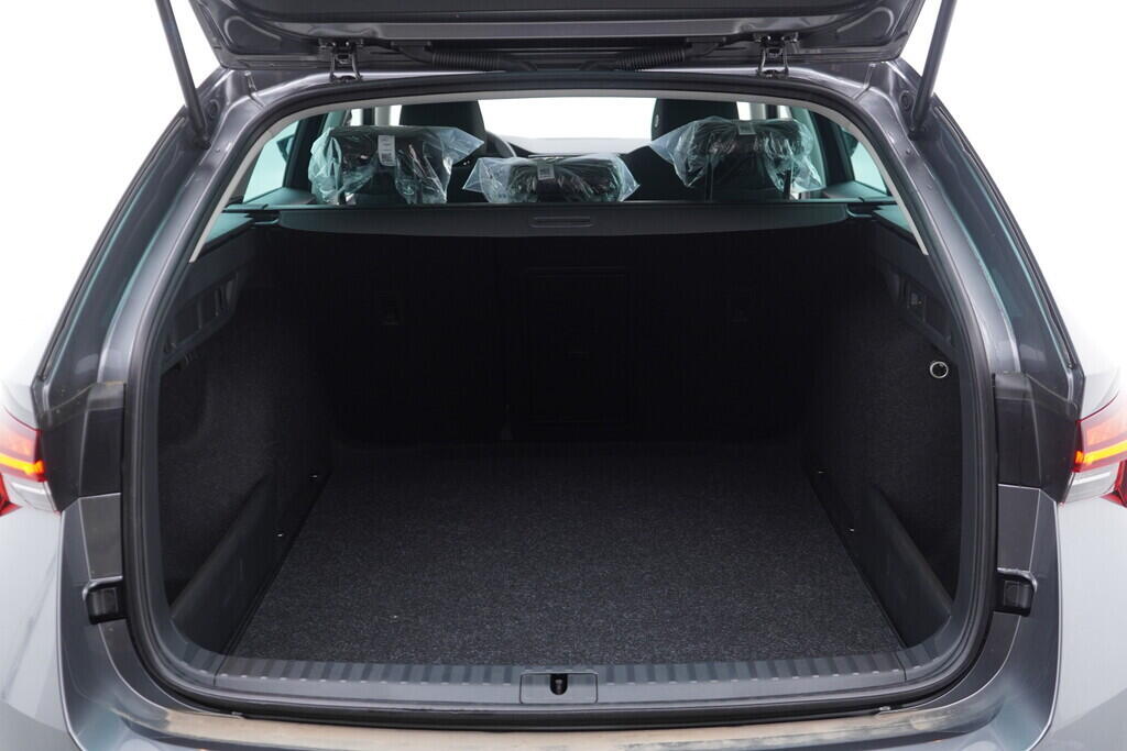 O121S09765_21.webp_Octavia Combi Selection 1,5 TSI m-HEV 110 kW
