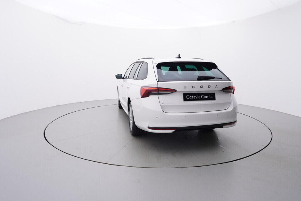 O121S09776_13.webp_Octavia Combi Selection 1,5 TSI 110 kW