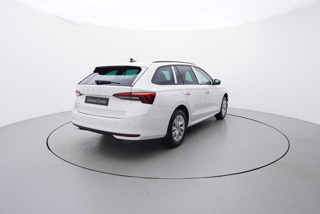 O121S09776_14.webp_Octavia Combi Selection 1,5 TSI 110 kW