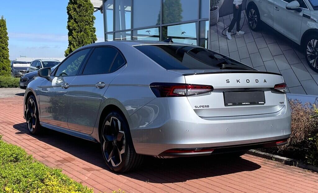 O121S09802_12.webp_Superb Sportline 2,0 TSI 4x4 195 kW