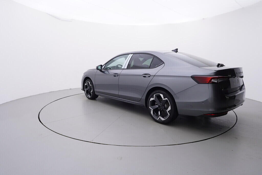 O121S09892_12.webp_Superb Sportline  2,0 TDI 110 kW