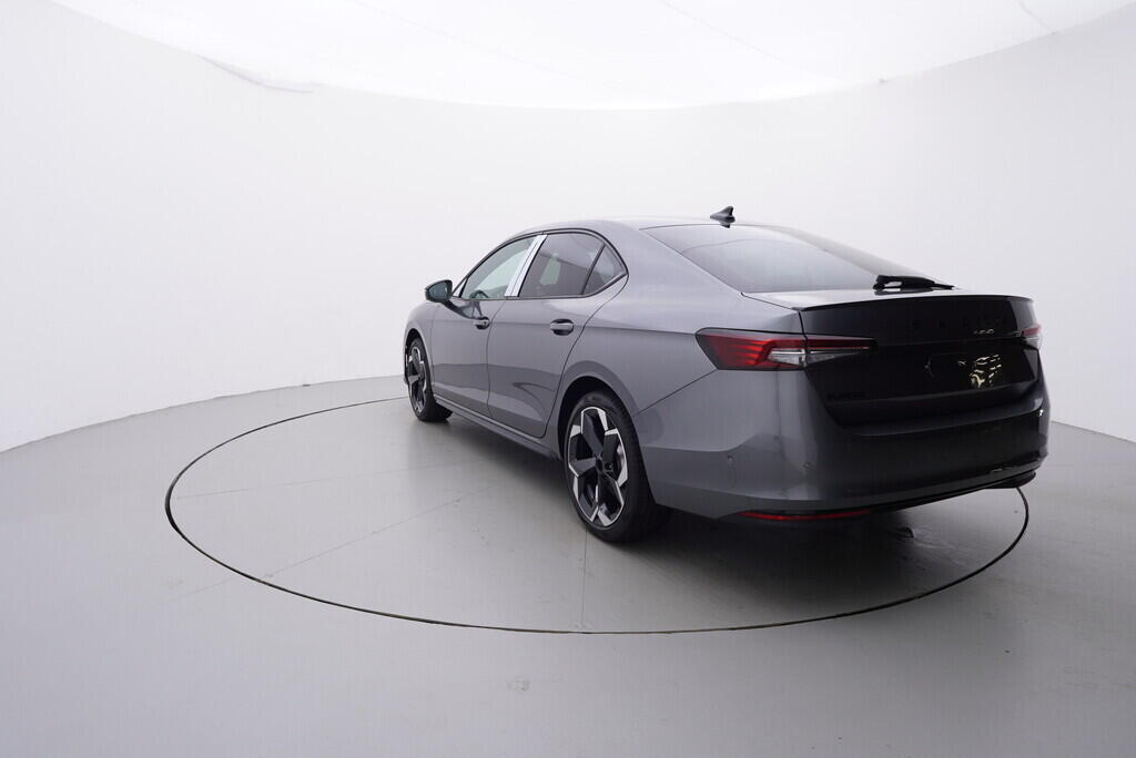O121S09892_13.webp_Superb Sportline  2,0 TDI 110 kW