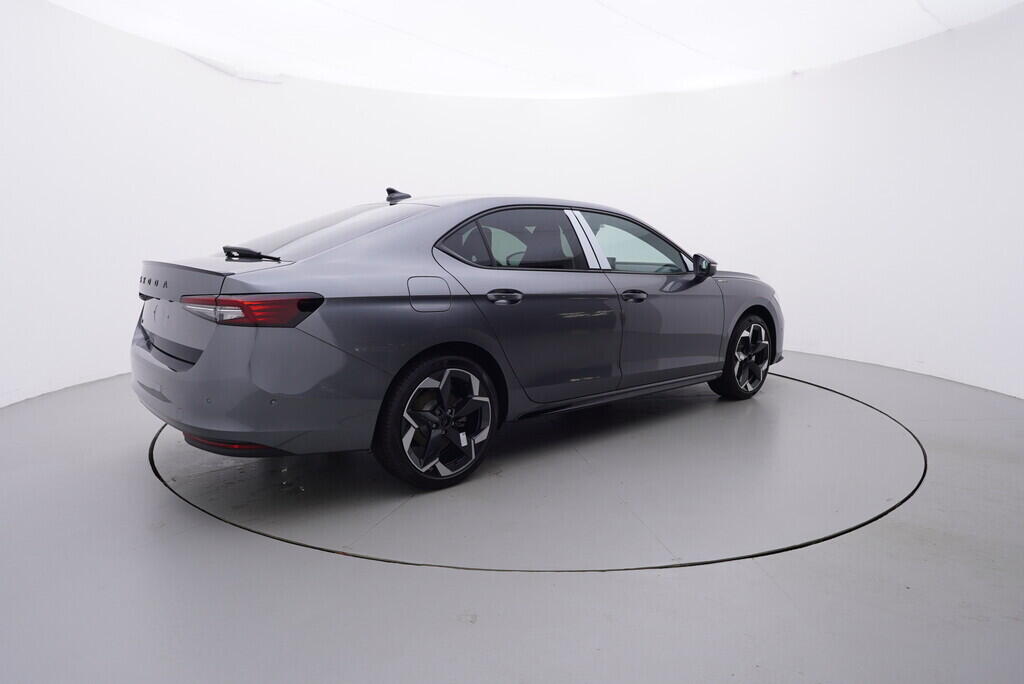 O121S09892_14.webp_Superb Sportline  2,0 TDI 110 kW