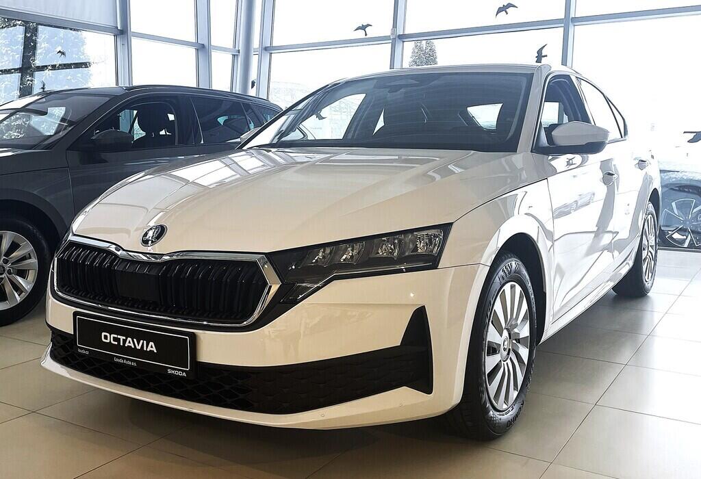O121S09903_10.webp_Octavia Essence 2,0 TD 110 kW