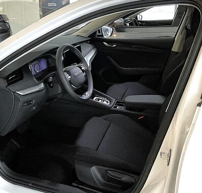 O121S09903_15.webp_Octavia Essence 2,0 TD 110 kW