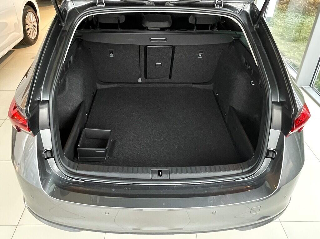 O121S10020_17.webp_Octavia Combi 130 let 1,5 TSI 110 kW