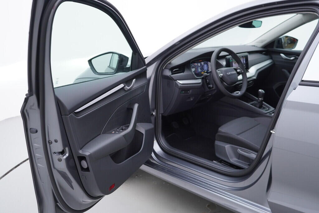 O121S10023_18.webp_Octavia 130 let Selection 1,5 TSI 85kW