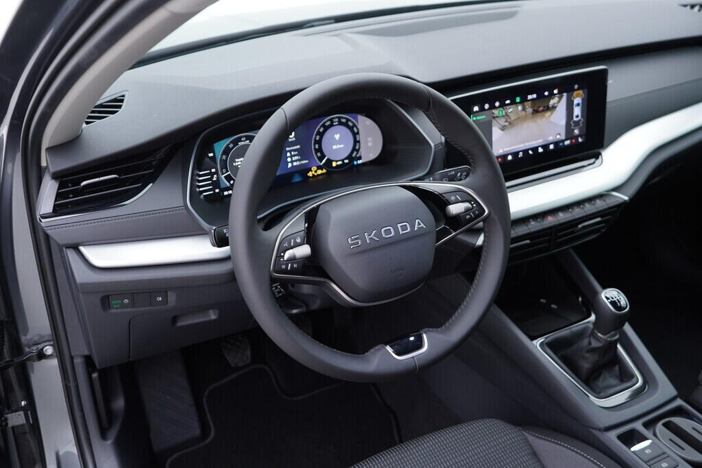 O121S10023_19.webp_Octavia 130 let Selection 1,5 TSI 85kW