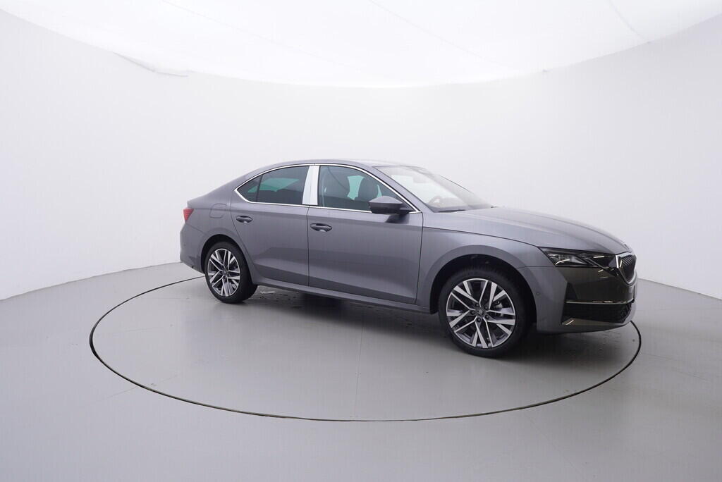 O121S10024_16.webp_Octavia 130 let Premium Selection 1,5 TSI m-HEV 110 kW  