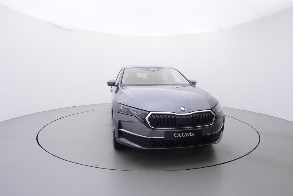 O121S10024_17.webp_Octavia 130 let Premium Selection 1,5 TSI m-HEV 110 kW  