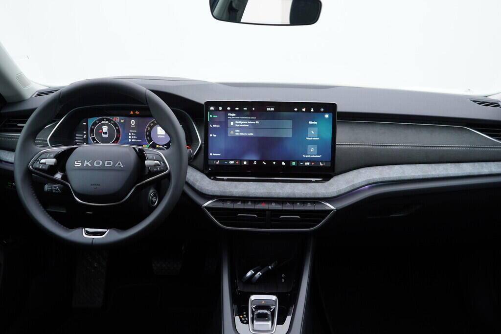 O121S10024_20.webp_Octavia 130 let Premium Selection 1,5 TSI m-HEV 110 kW  