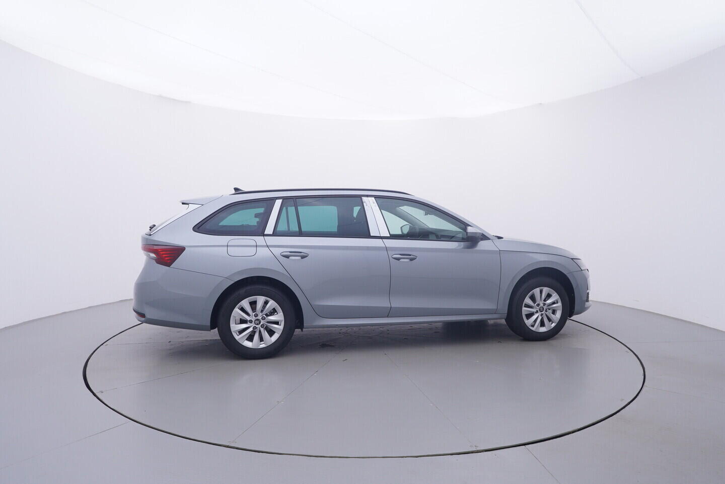 O121S10041_15.webp_Octavia Combi Selection 1,5 TSI 110 kW