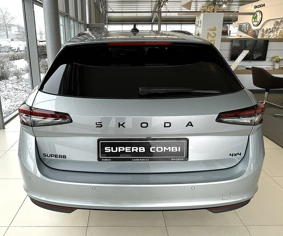 O121S10042_12.webp_Superb IV NZ 2.0 142 kW