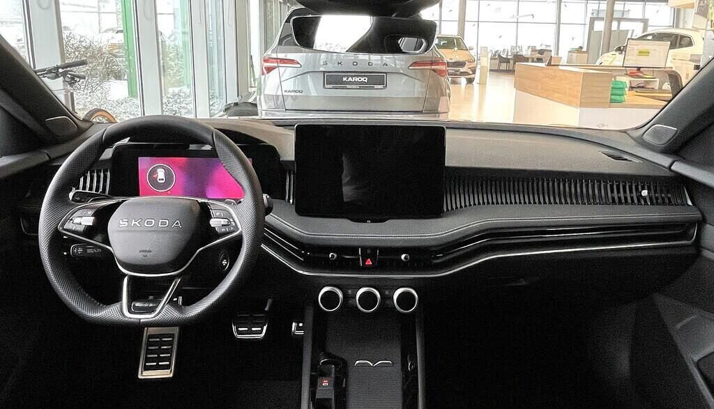 O121S10042_14.webp_Superb IV NZ 2.0 142 kW