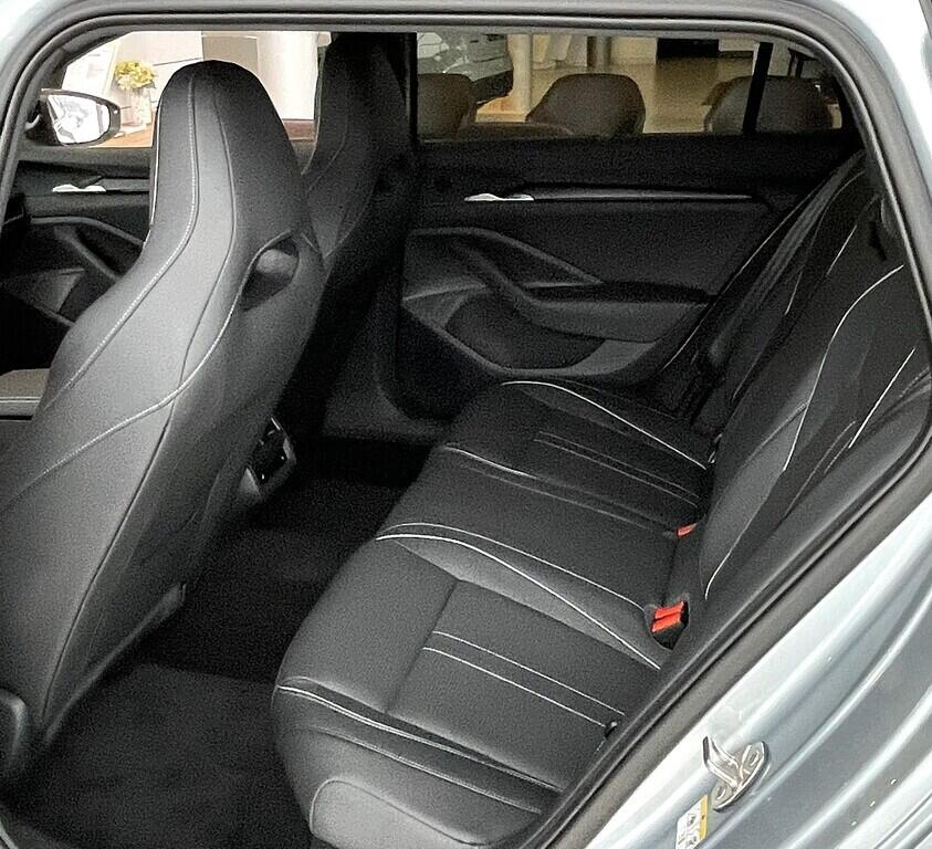 O121S10042_16.webp_Superb IV NZ 2.0 142 kW