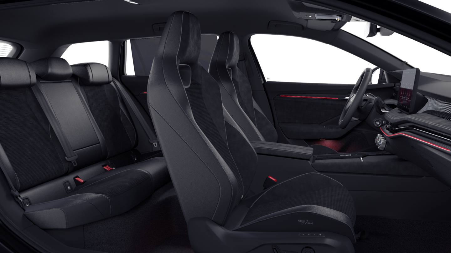 O121S10043_14.webp_Superb Combi Sportline 195 kW