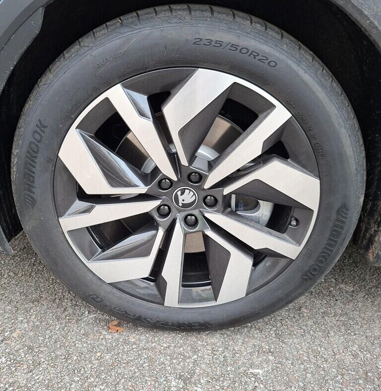 O121S10050_17.webp_Elroq Sportline 85 82 kWh 210 kW