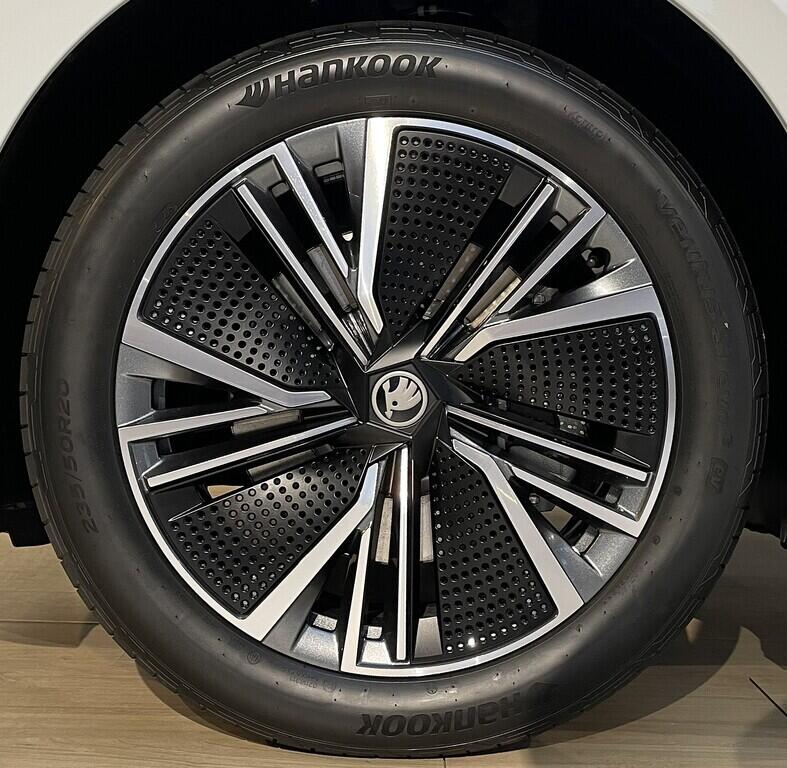 O121S10063_18.webp_Škoda ENYAQ Selection 85 210kW