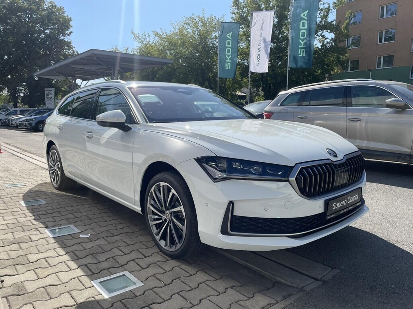 O121S10065_12.webp_Superb Combi L&K  2,0 TDI 4x4 142 kW