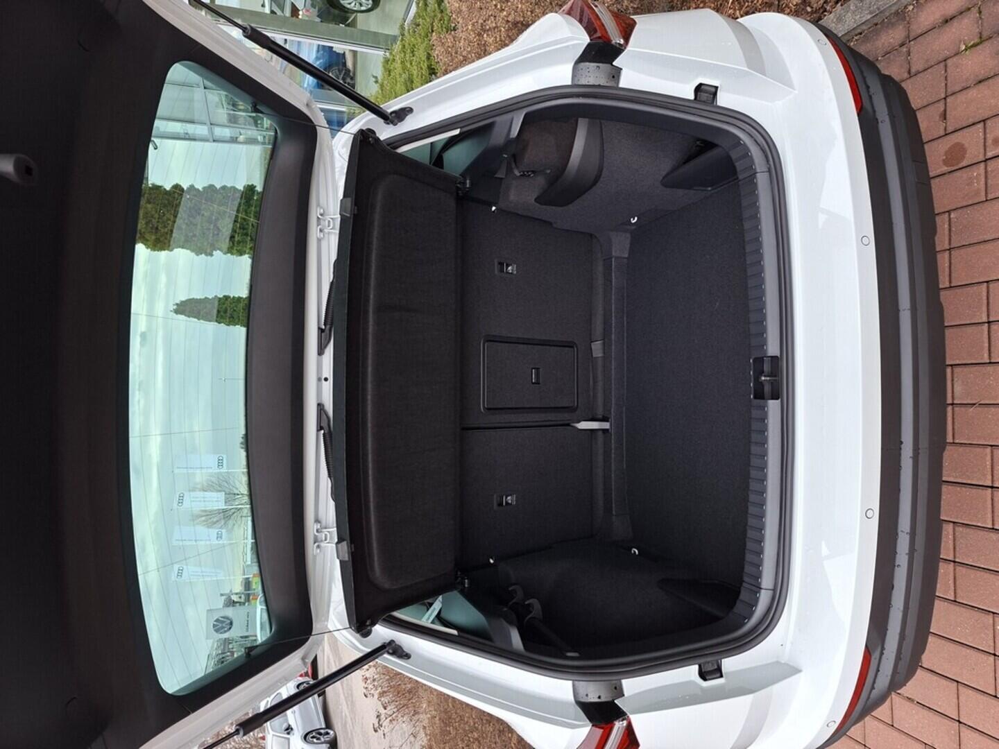 O121S10169_11.webp_KAROQ Selection 2,0 TDI 110 kW