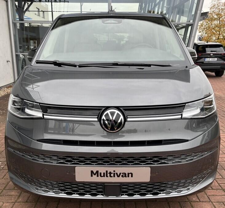 O121U02061_20.webp_Akční Multivan Life 1,5 TSI PHEV 130 kW 6 DSG Plug-in hybrid