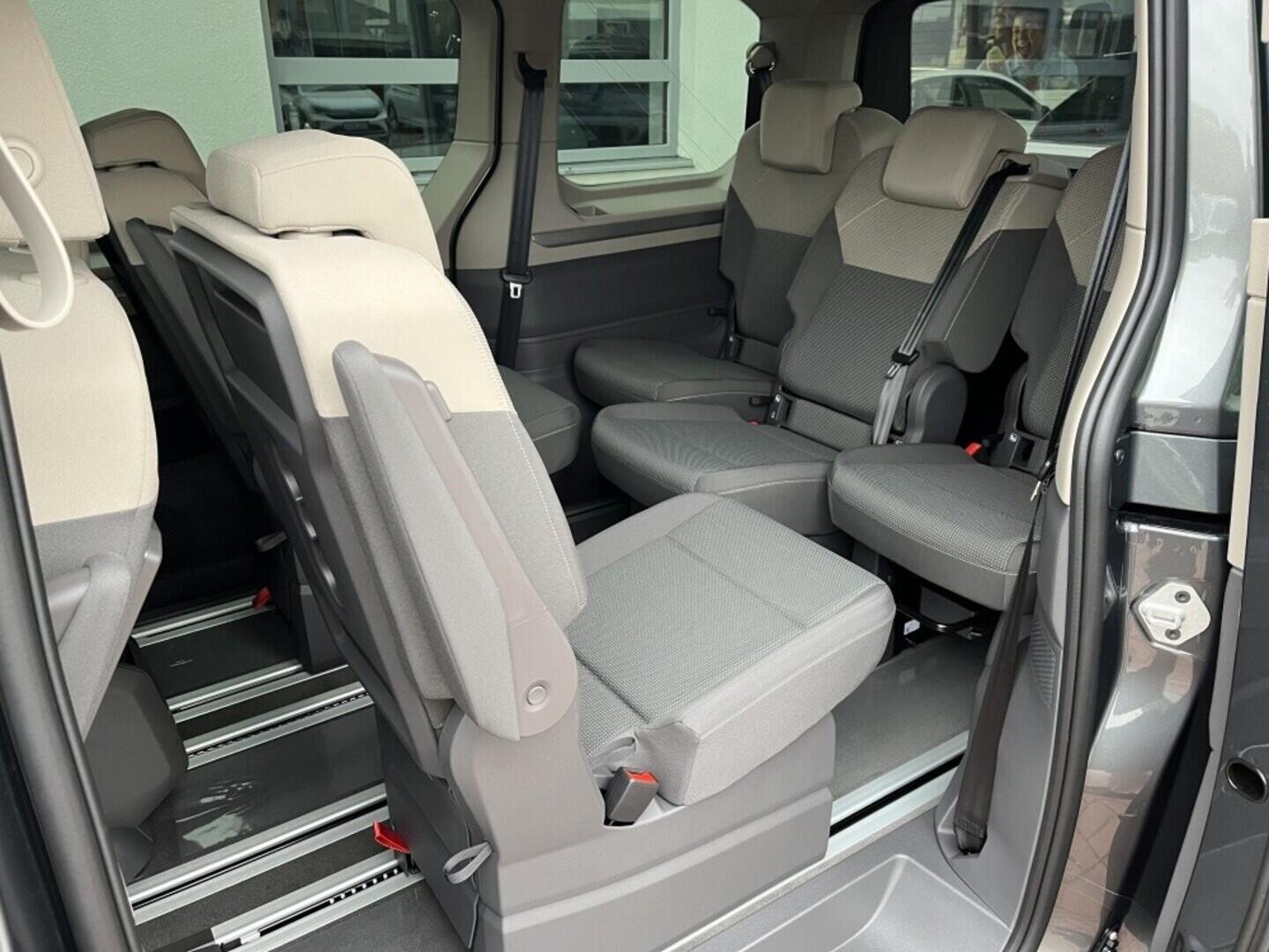 O121U02061_21.webp_Akční Multivan Life 1,5 TSI PHEV 130 kW 6 DSG Plug-in hybrid