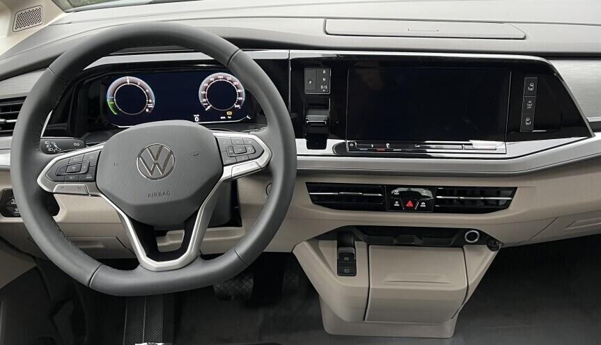 O121U02061_24.webp_Akční Multivan Life 1,5 TSI PHEV 130 kW 6 DSG Plug-in hybrid