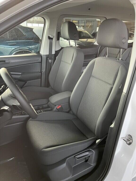 O121U02082_21.webp_Akční Caddy Maxi 1,5 TSI 7DSG 84 kW