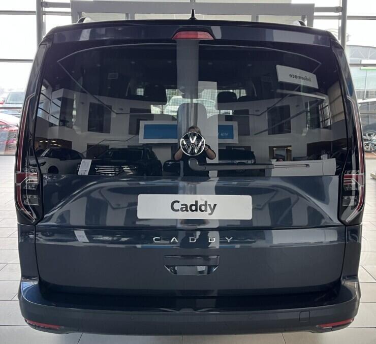 O121U02093_15.webp_Akční Caddy Maxi 2,0 TDI 75 kW 6 G