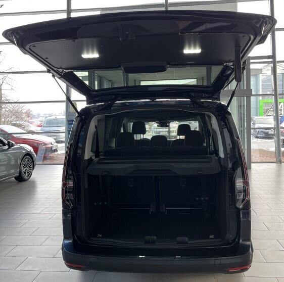 O121U02093_16.webp_Akční Caddy Maxi 2,0 TDI 75 kW 6 G