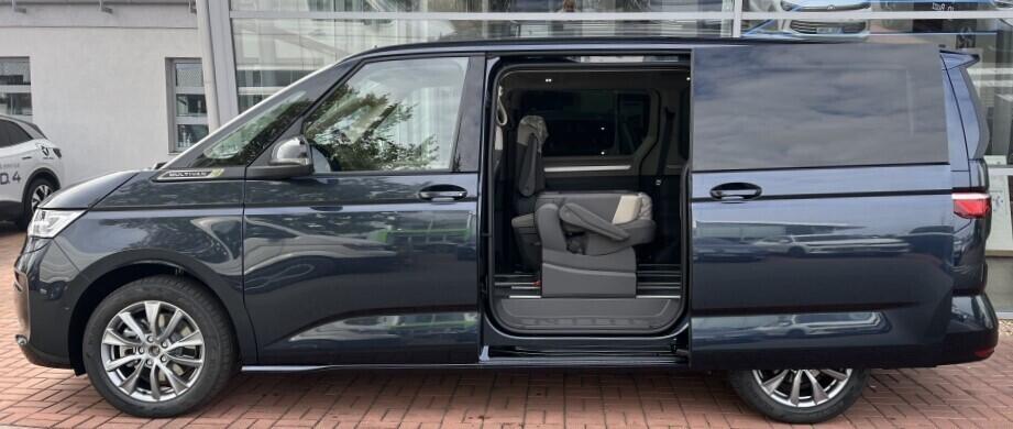 O121U02108_12.webp_Multivan Long Life 1,5 TSI PHEV 4M 180 kW Plug-in hybrid