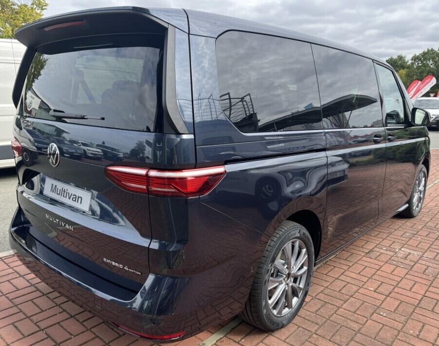 O121U02108_17.webp_Multivan Long Life 1,5 TSI PHEV 4M 180 kW Plug-in hybrid