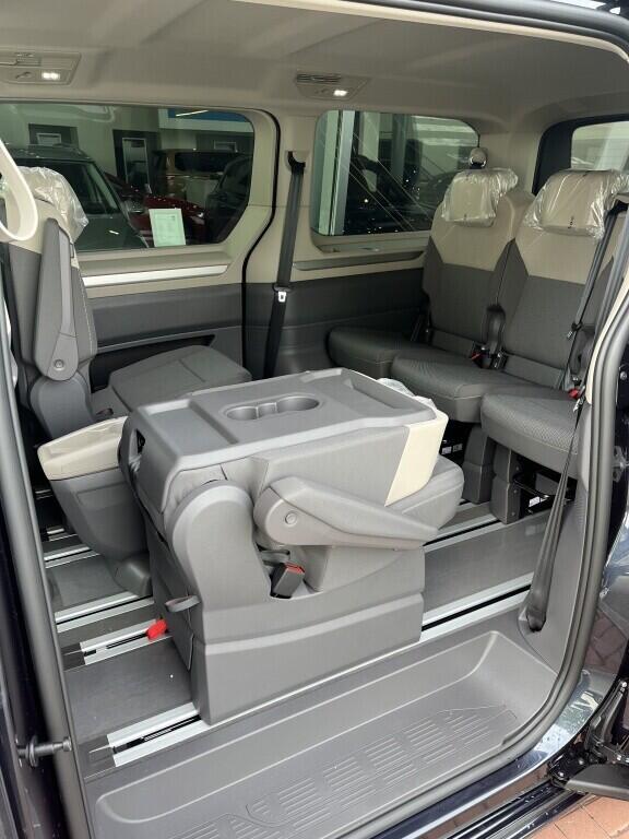 O121U02108_24.webp_Multivan Long Life 1,5 TSI PHEV 4M 180 kW Plug-in hybrid