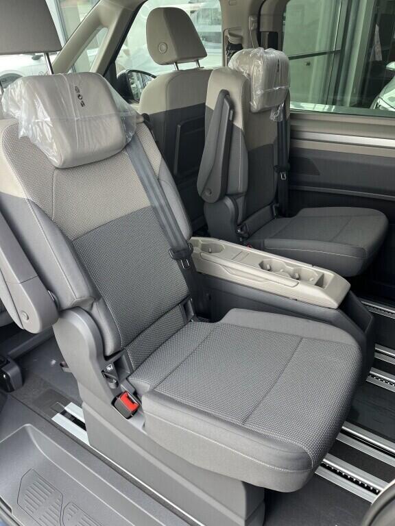 O121U02108_25.webp_Multivan Long Life 1,5 TSI PHEV 4M 180 kW Plug-in hybrid
