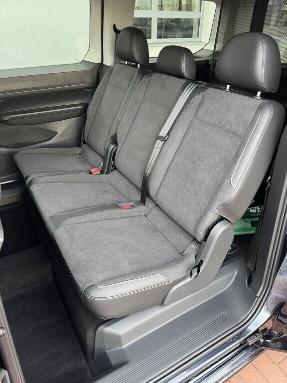 O121U02123_21.webp_Akční Caddy Maxi Style 1,5 TSI PHEV Plug-in hybrid 84 kW 6 DSG