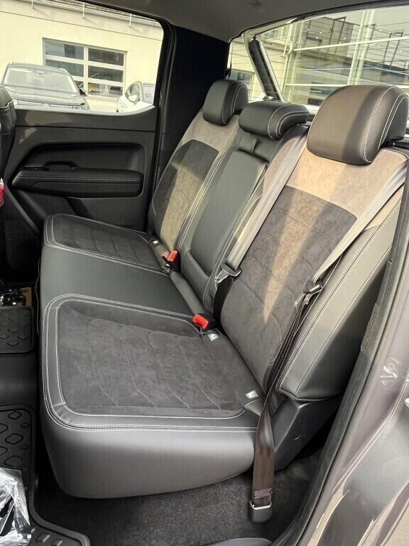 O121U02137_21.webp_Akční Amarok DC Style 3,0 TDI 177 kW 10 st. automat